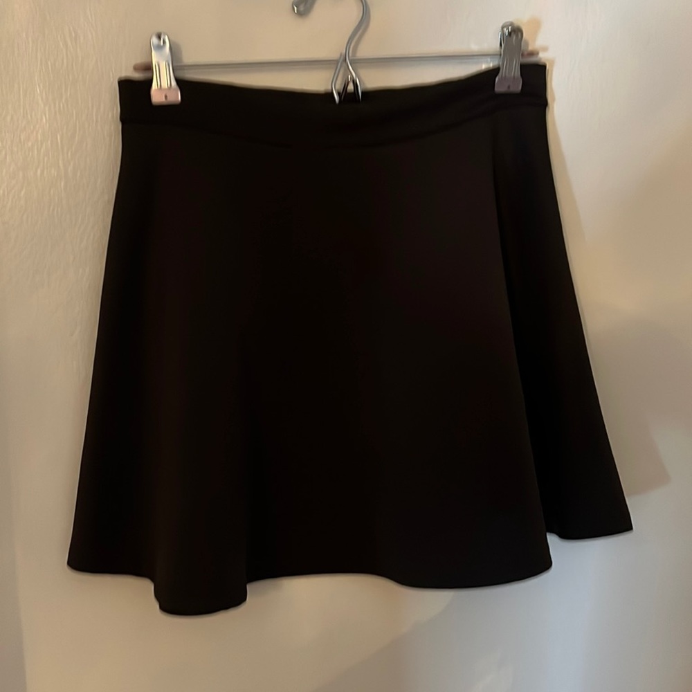 Black skater skirt